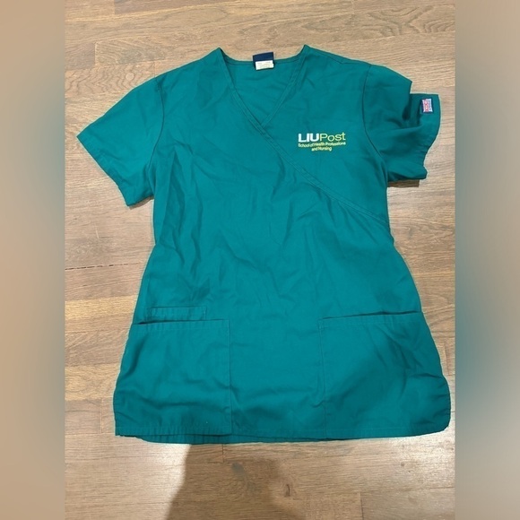LIU Post school of nursing green nursing top size small - Picture 3 of 5